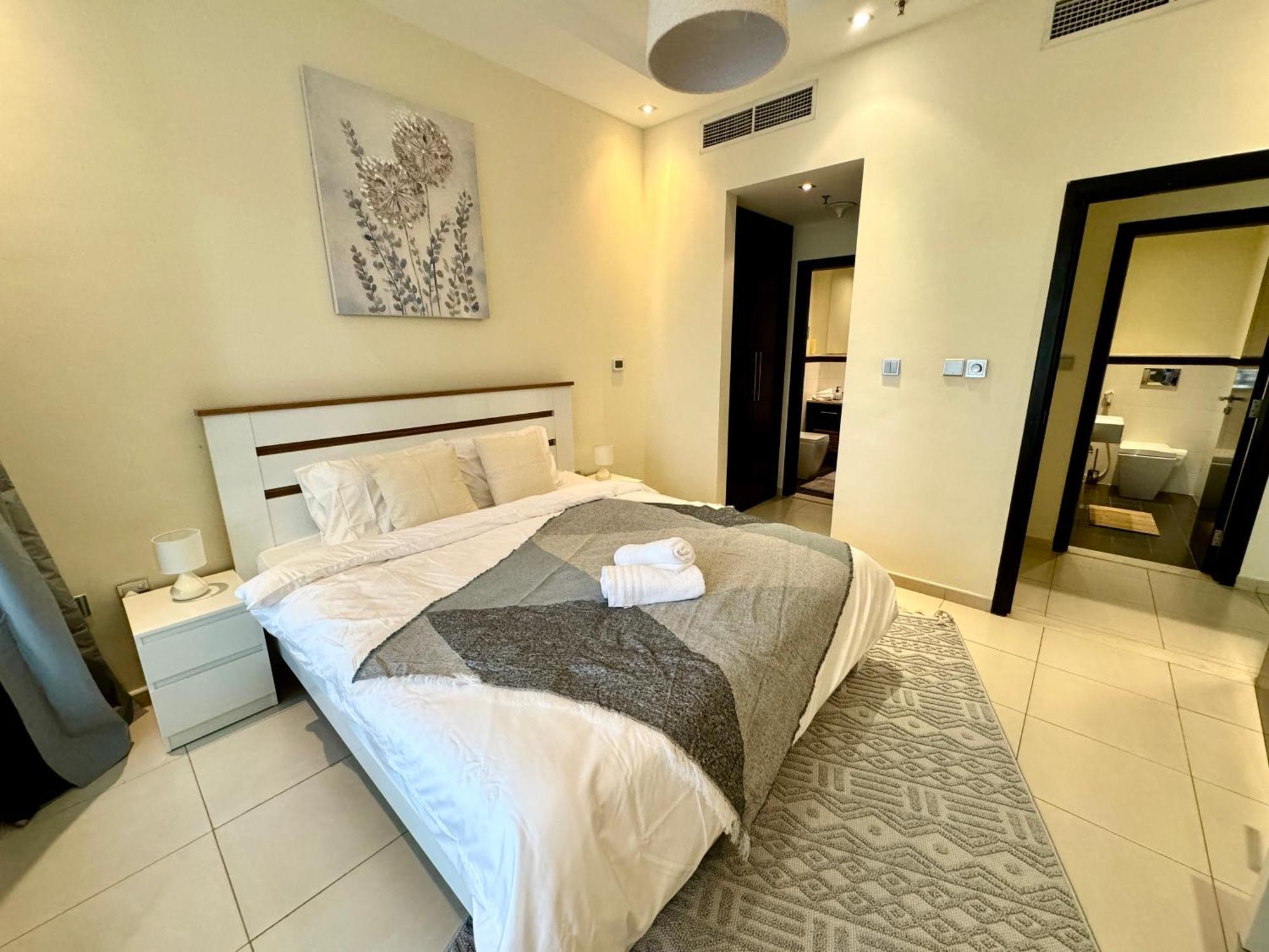 Beautiful And Modern 1br In Marina With Sea View Dubai