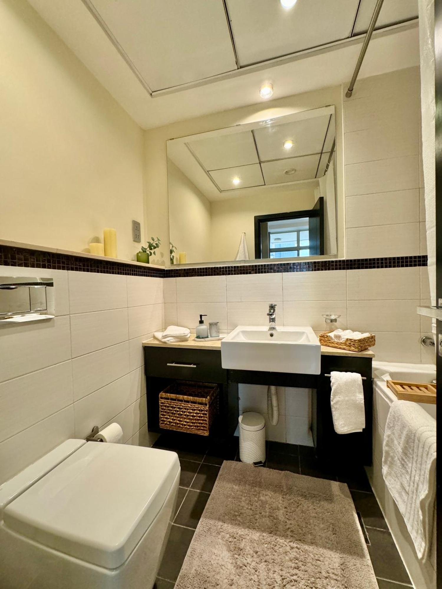 Beautiful And Modern 1br In Marina With Sea View Apartment *