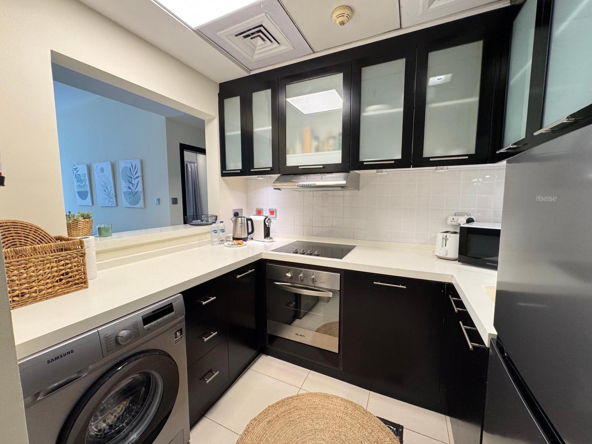 Beautiful And Modern 1br In Marina With Sea View Dubai